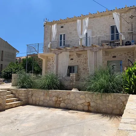 Mangata With Private Pool Casă la țară *